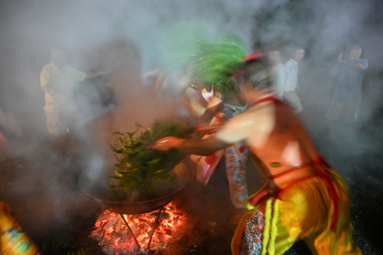 安順半港十英哩鳳朱宮  煮水除煞