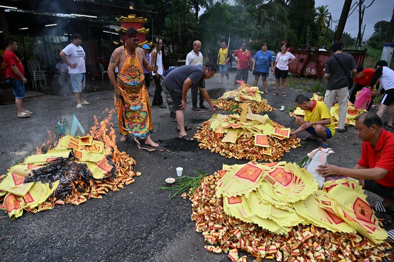 安順半港十英哩鳳朱宮 犒軍