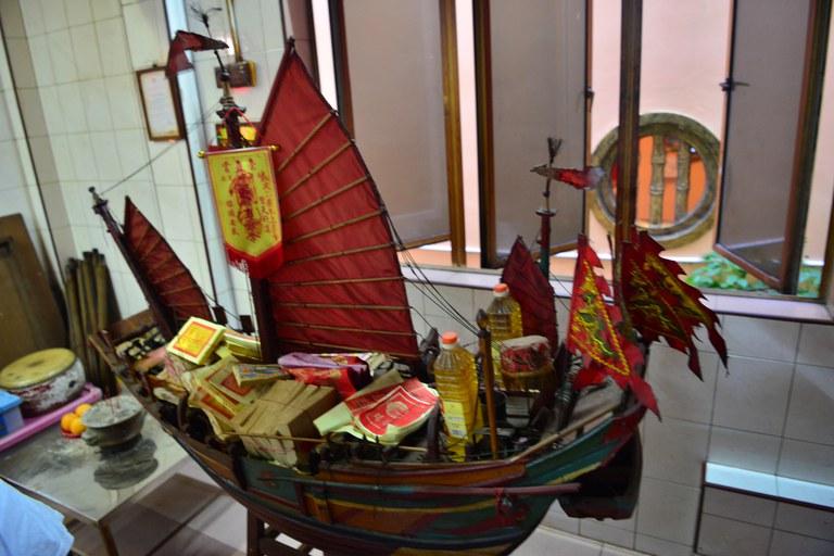 峇株巴辖海口石文丁崇巖宮(三王府)  祀船